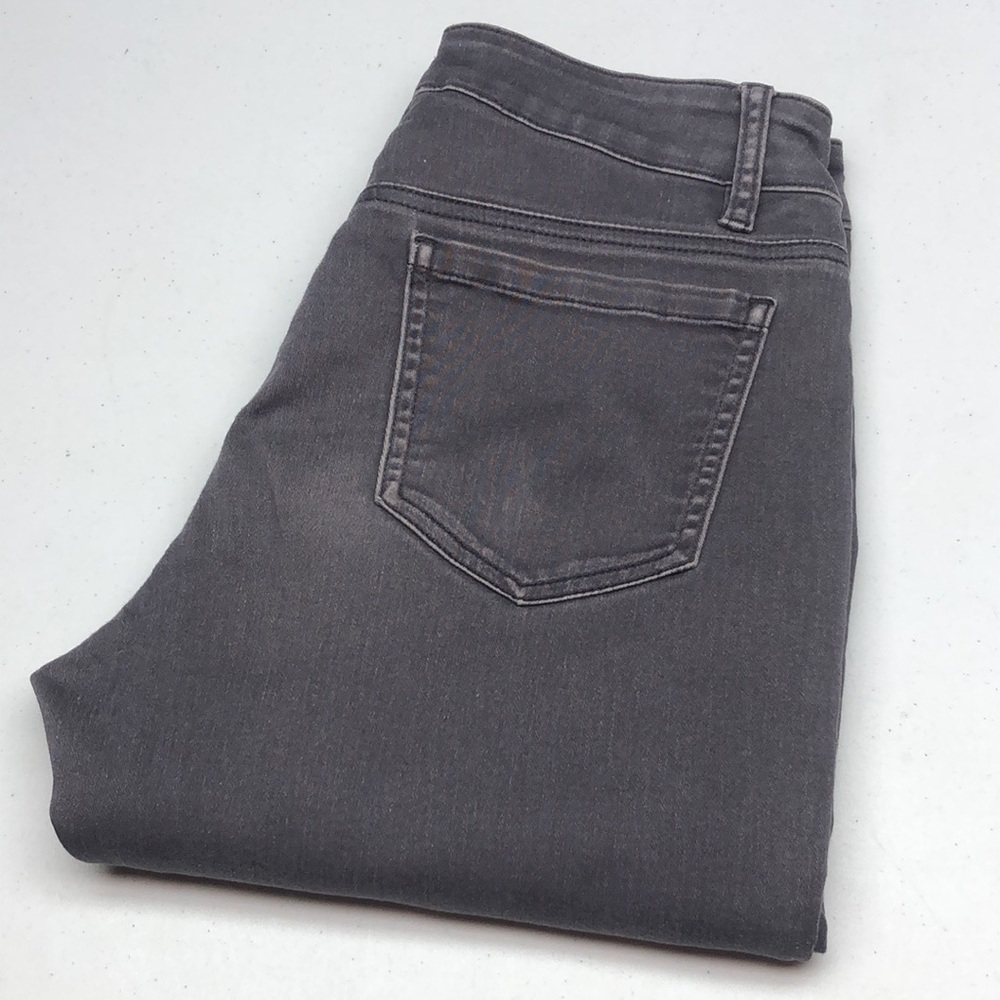 LIKE NEW NYGARD GRAY ANKLE SKINNY JEANS 10/30x28 ⭐️